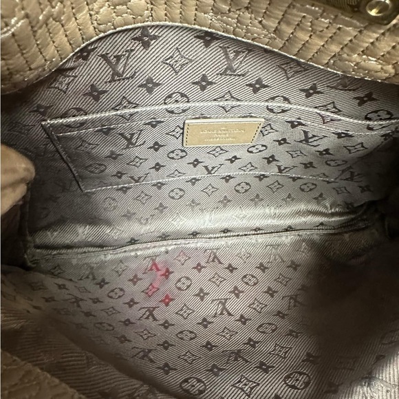 Lv Motah Altair Clutch limited edition ♥️ - Picture 9 of 15